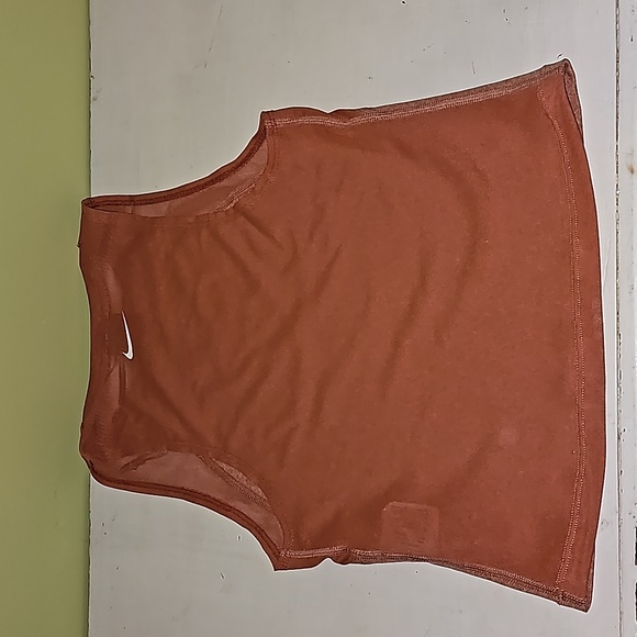 Nike top - Picture 3 of 3